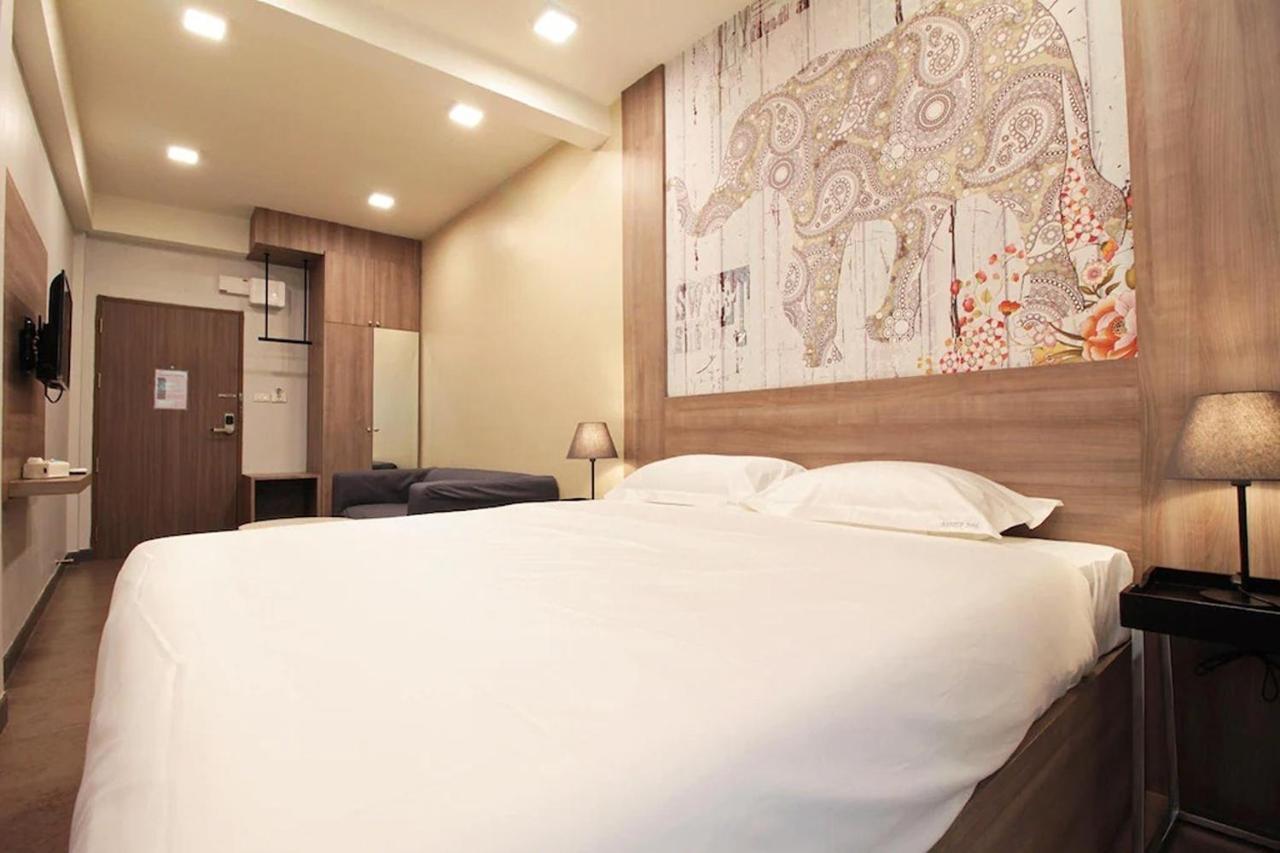 R 17 Living Hotel Bangkok Zewnętrze zdjęcie