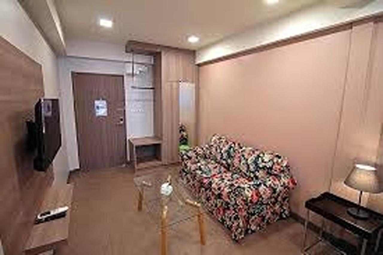 R 17 Living Hotel Bangkok Zewnętrze zdjęcie