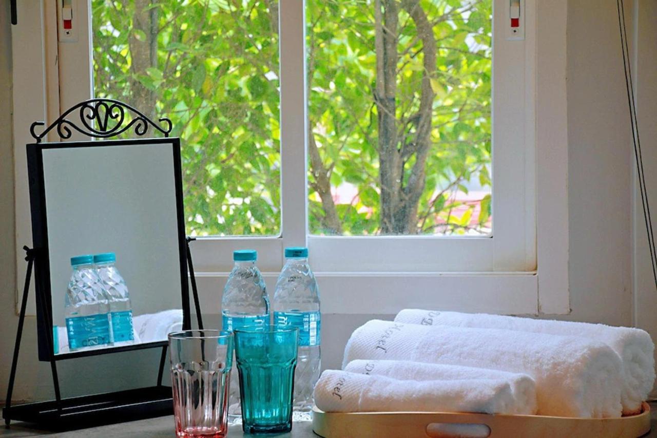 R 17 Living Hotel Bangkok Zewnętrze zdjęcie