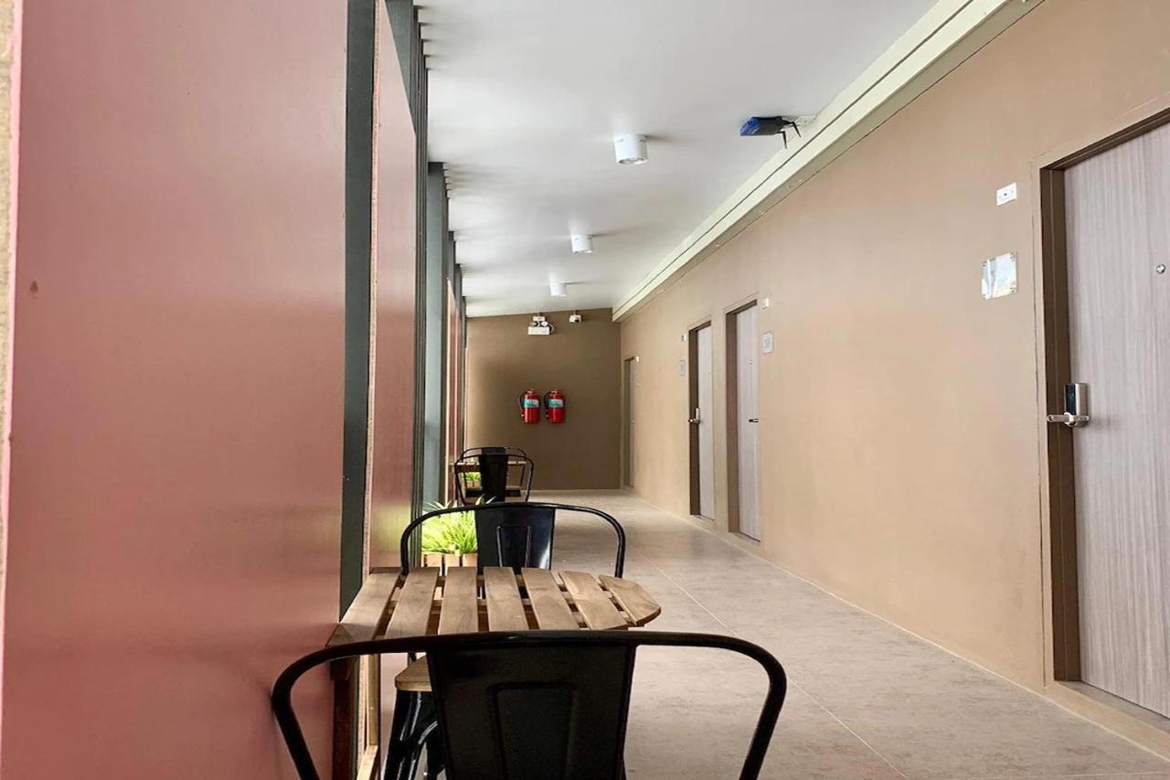 R 17 Living Hotel Bangkok Zewnętrze zdjęcie